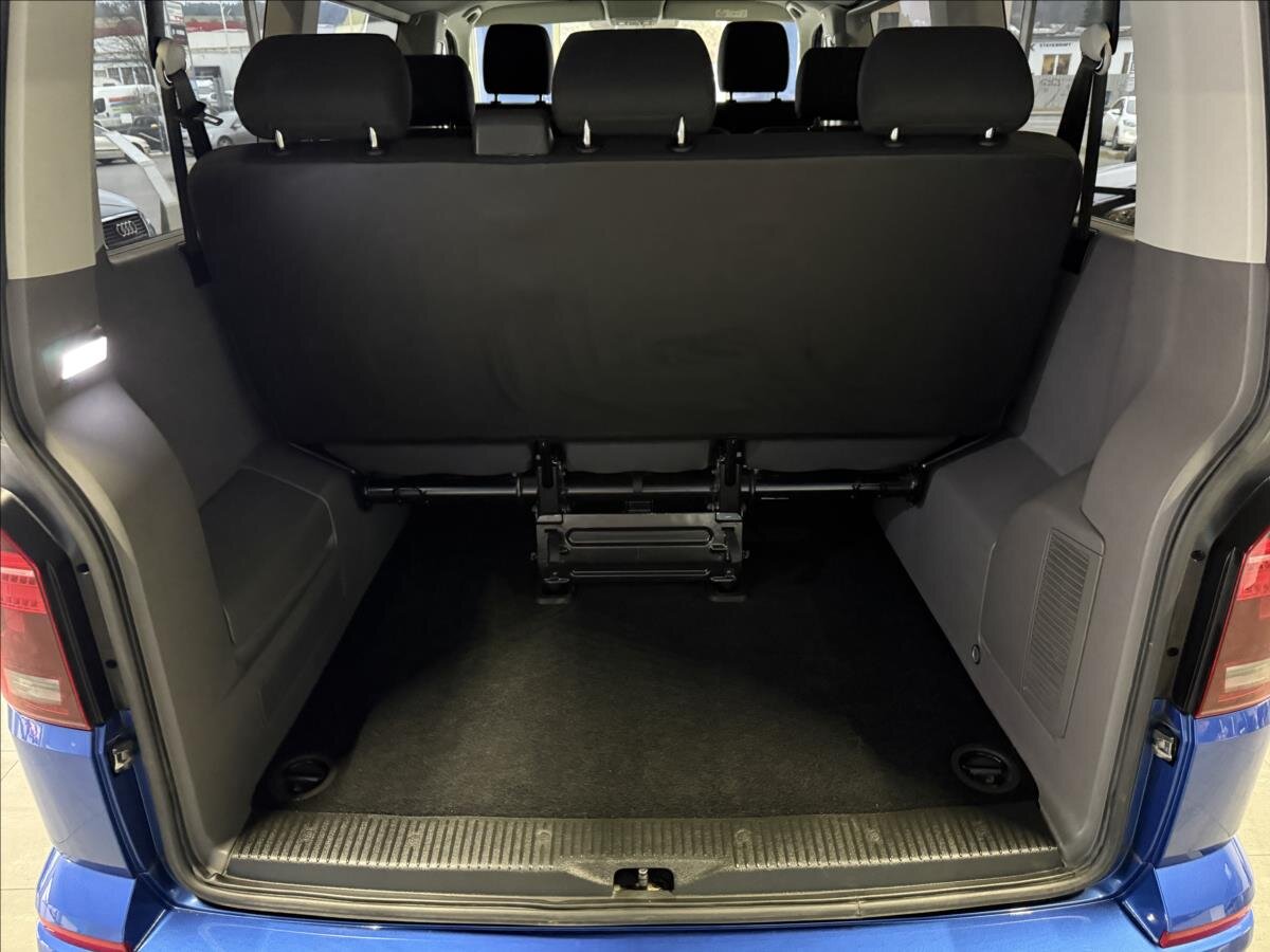 Volkswagen Caravelle Kombi 2,0 l 110 kw