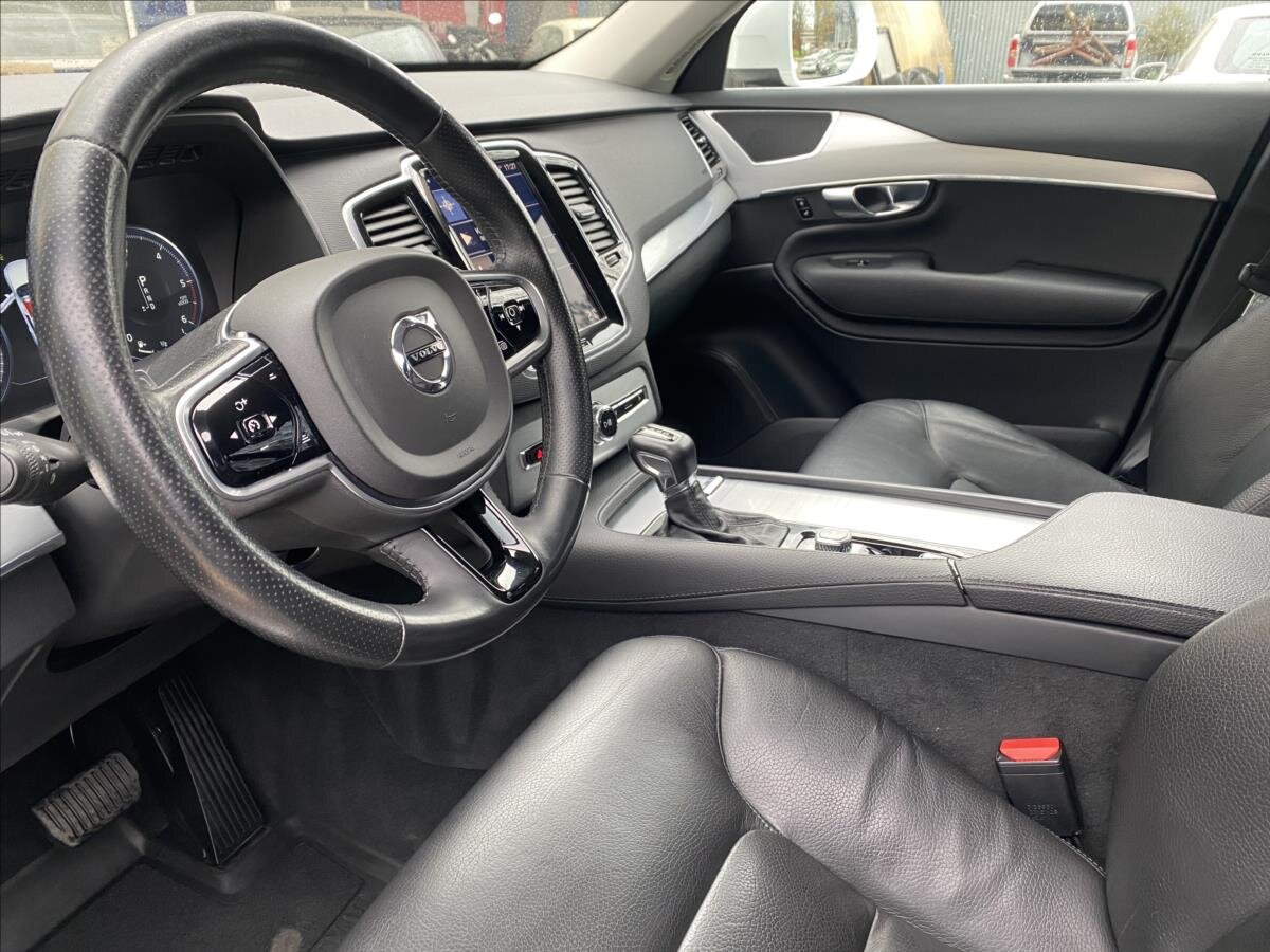 Volvo XC90 SUV / Terénní 2,0 l 173 kw