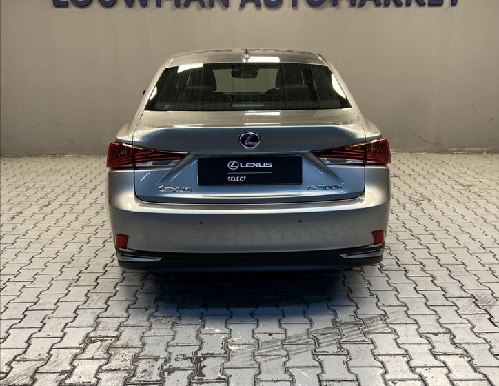 Lexus IS Sedan 2,5 l 164 kw