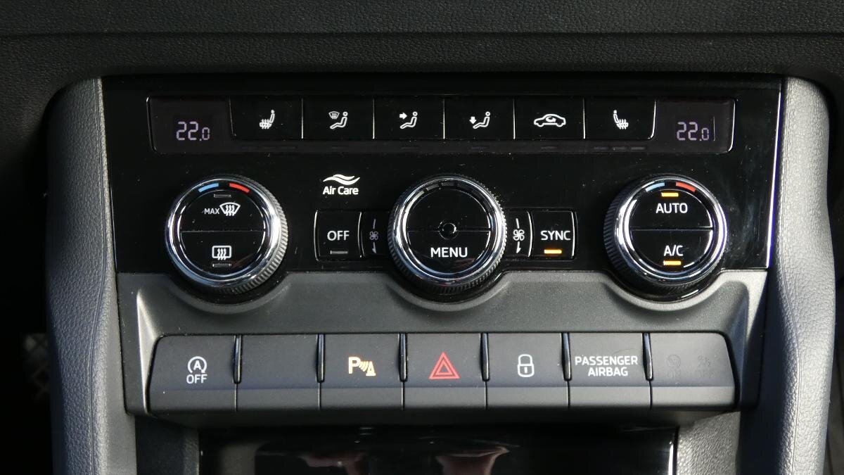 Škoda Karoq SUV / Terénní 1,5 l 110 kw