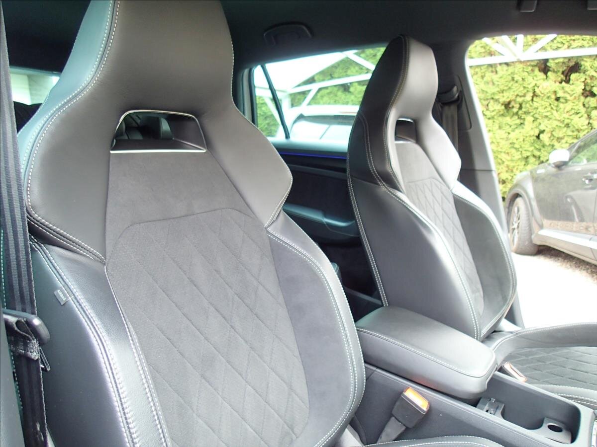 Škoda Kodiaq SUV / Terénní 1,5 l 110 kw