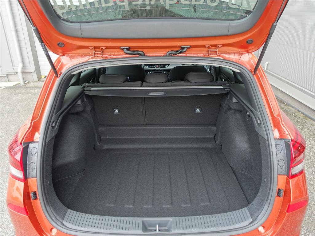 Hyundai i30 Kombi 998,0 84 kw