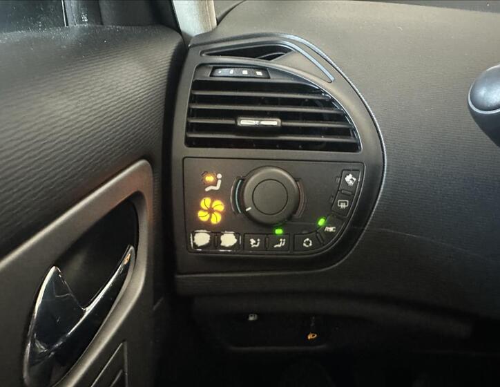 Citroën C4 Picasso 21