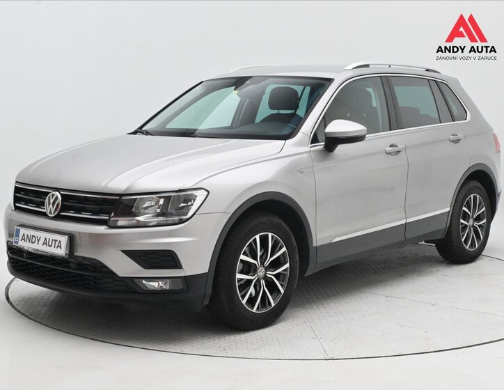 Volkswagen Tiguan 1