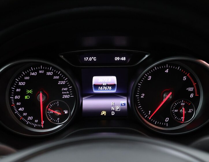 Mercedes-Benz CLA Sedan / Limuzína 1,5 l 80 kw