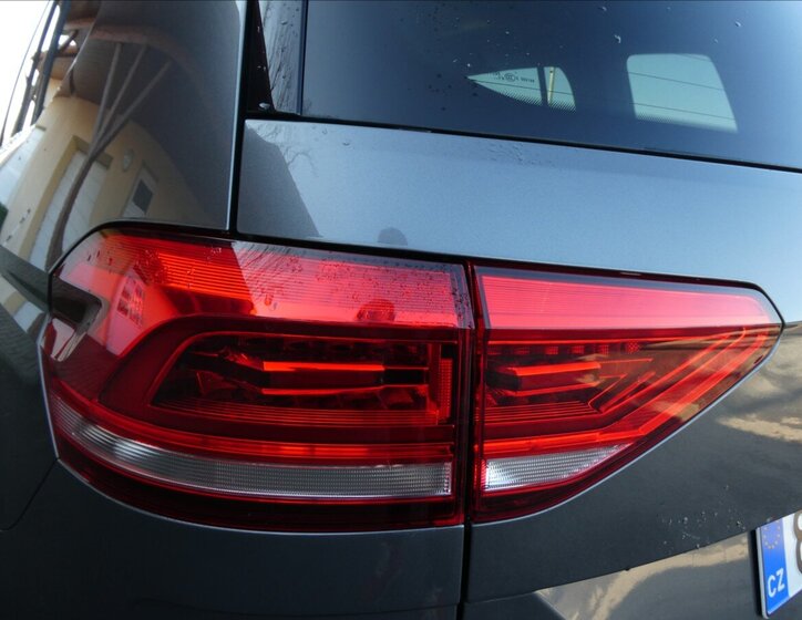 Volkswagen Touran MPV 2,0 l 110 kw