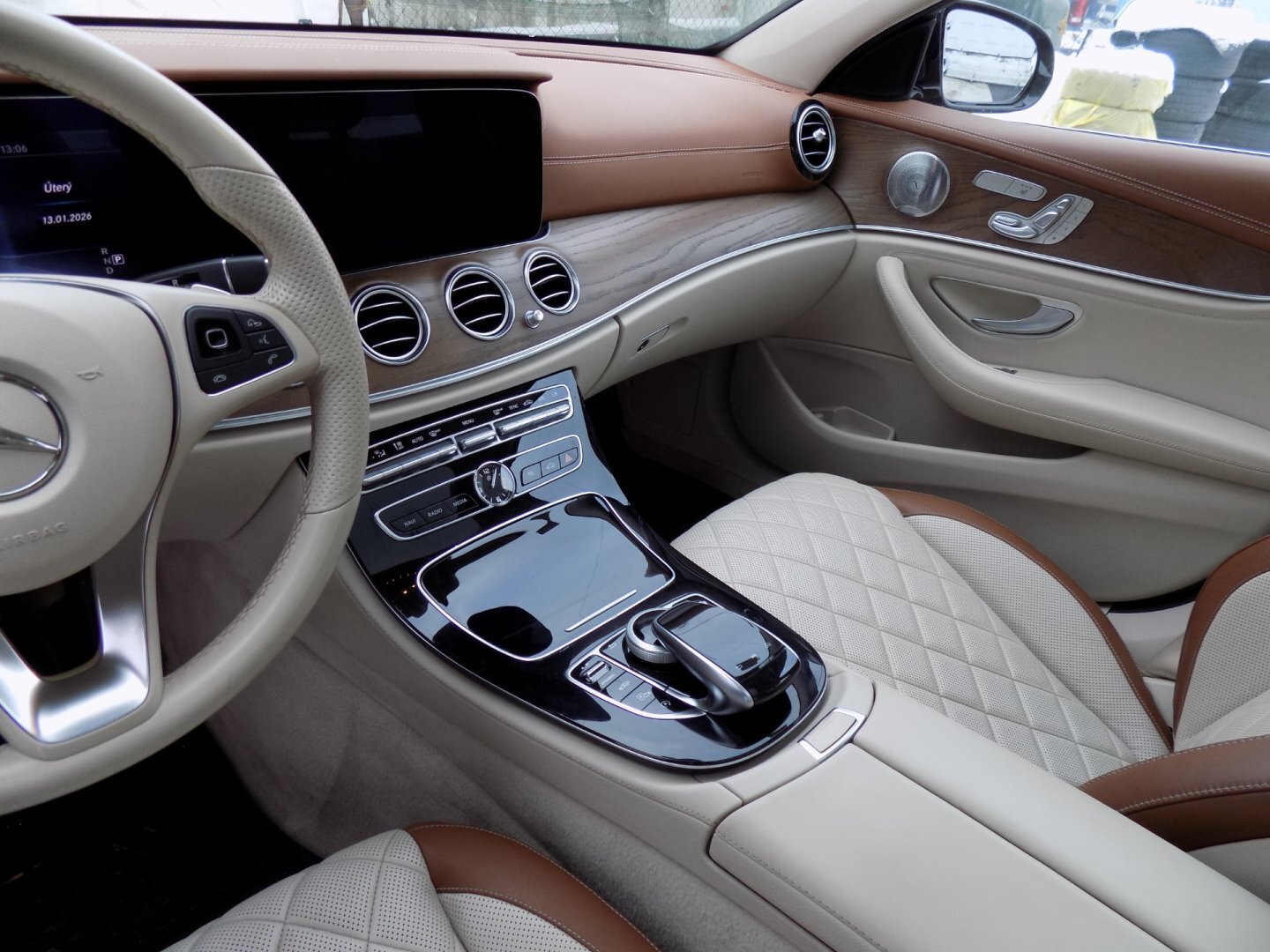 Mercedes-Benz Třídy E Sedan 2,0 l 143 kw