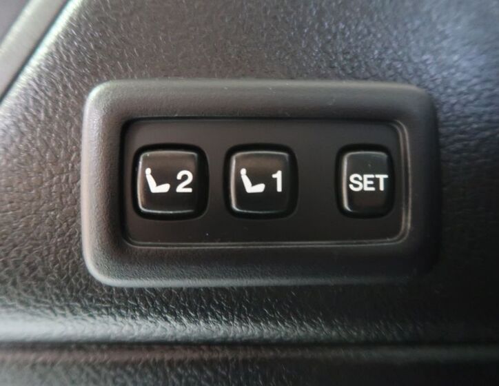 Toyota Land Cruiser 24