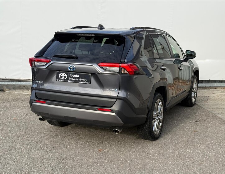 Toyota RAV4 SUV 2,5 l 131 kw