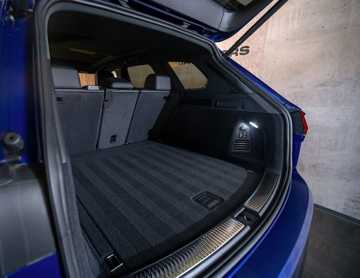 Volkswagen Touareg SUV / Terénní 3,0 l 210 kw