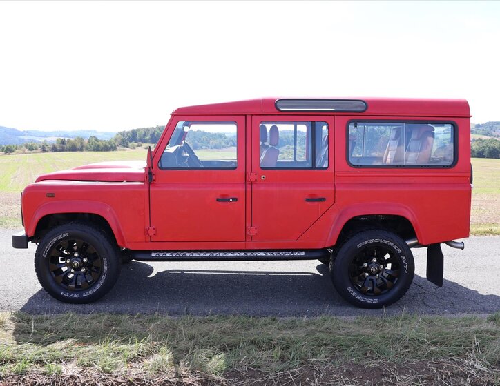 Land Rover Defender SUV / Terénní 2,4 l 90 kw