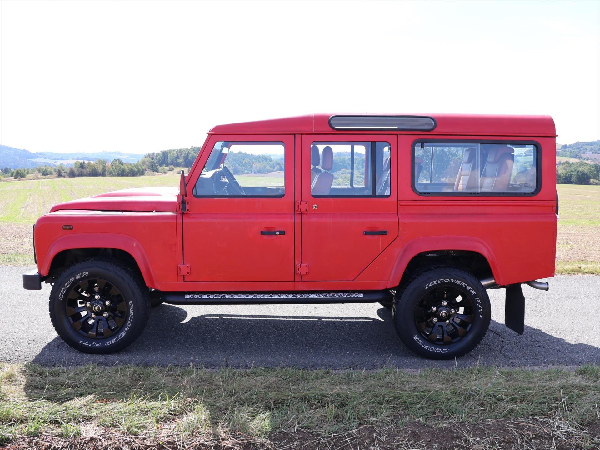 Land Rover Defender SUV / Terénní 2,4 l 90 kw