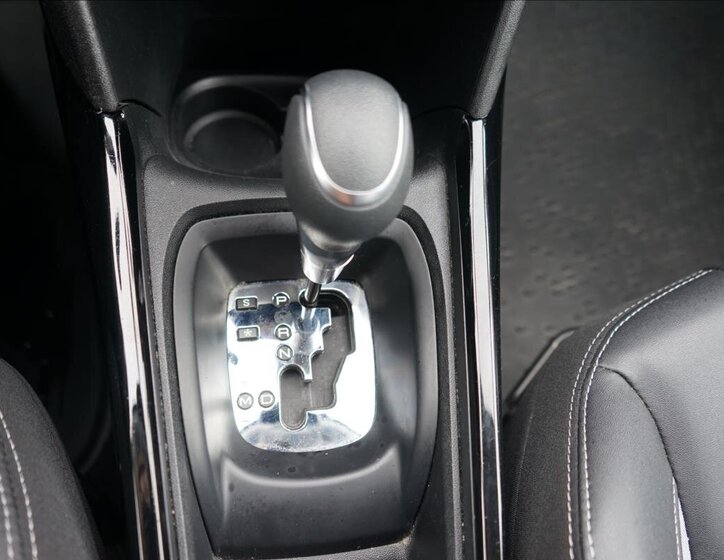 Peugeot 2008 SUV / Terénní 1,2 l 81 kw