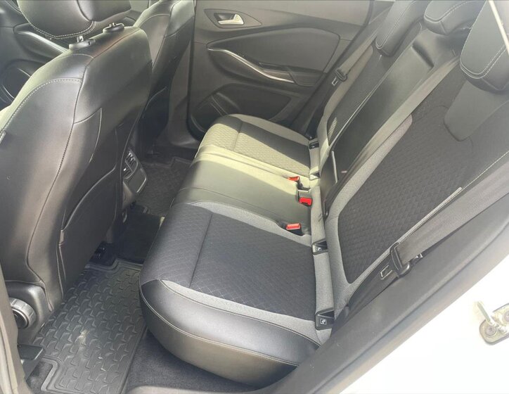 Opel Grandland X SUV / Terénní 2,0 l 130 kw