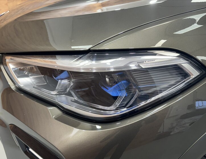 BMW X6 SUV / Terénní 3,0 l 250 kw