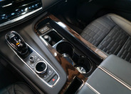 Cadillac Escalade 32