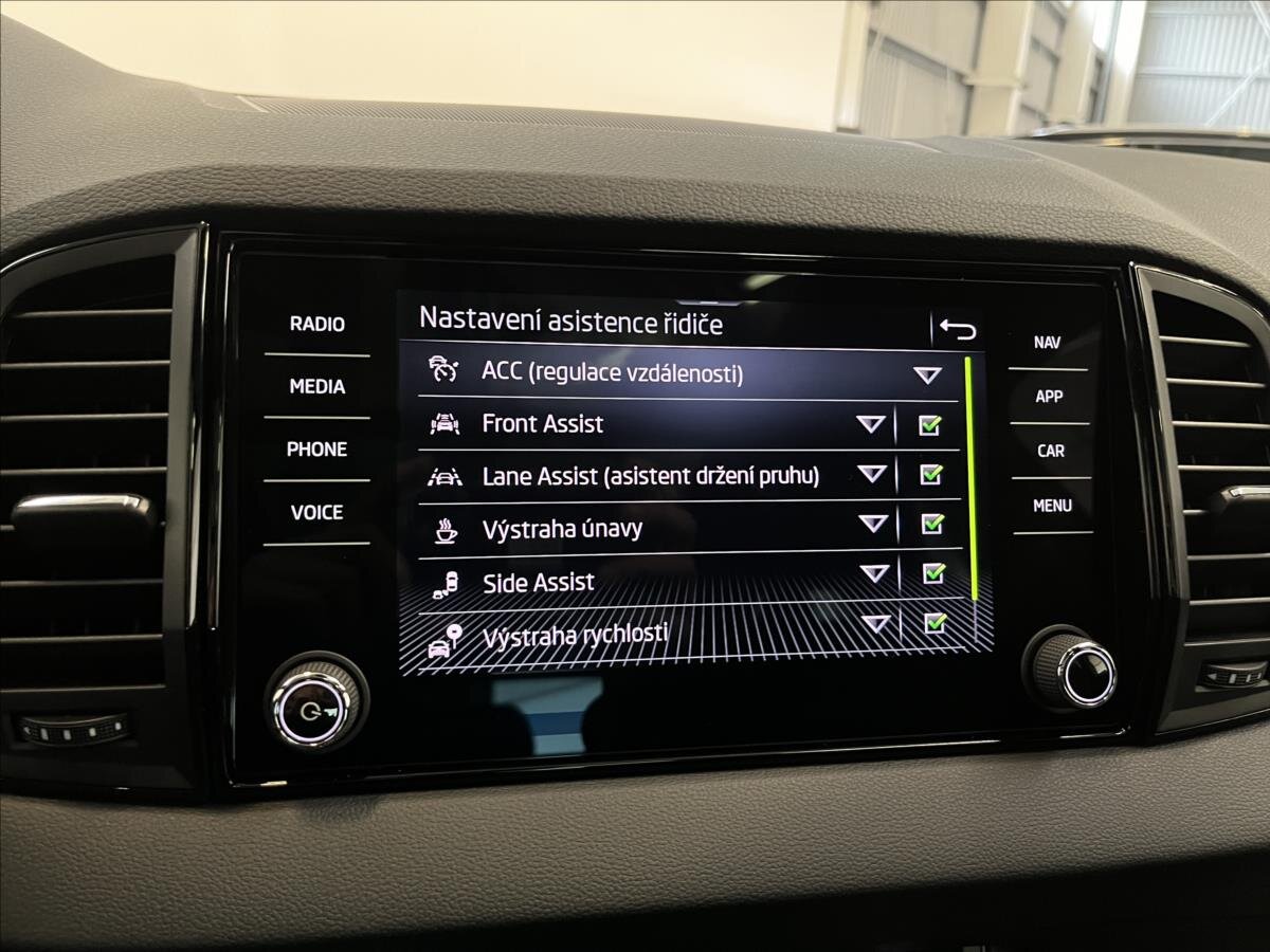 Škoda Karoq SUV / Terénní 1,5 l 110 kw