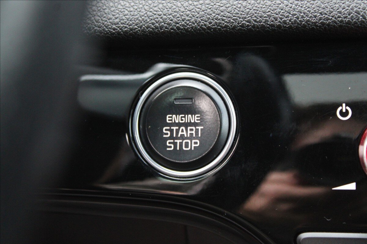 KIA Sportage SUV / Terénní 2,0 l 136 kw