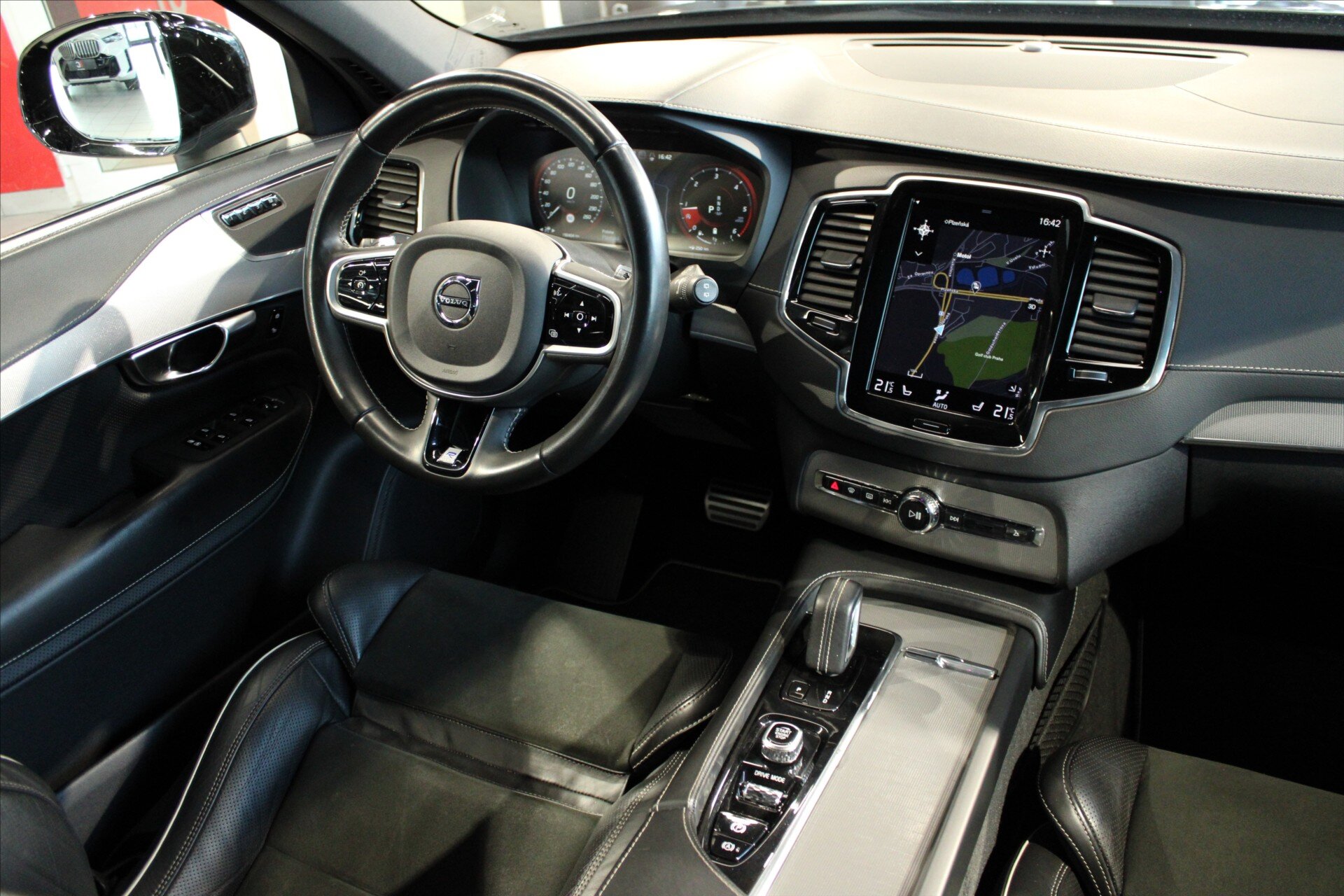 Volvo XC90 SUV / Terénní 2,0 l 173 kw