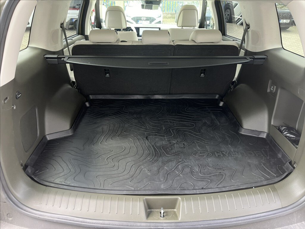 Hyundai Santa Fe SUV / Terénní 1,6 l 185 kw