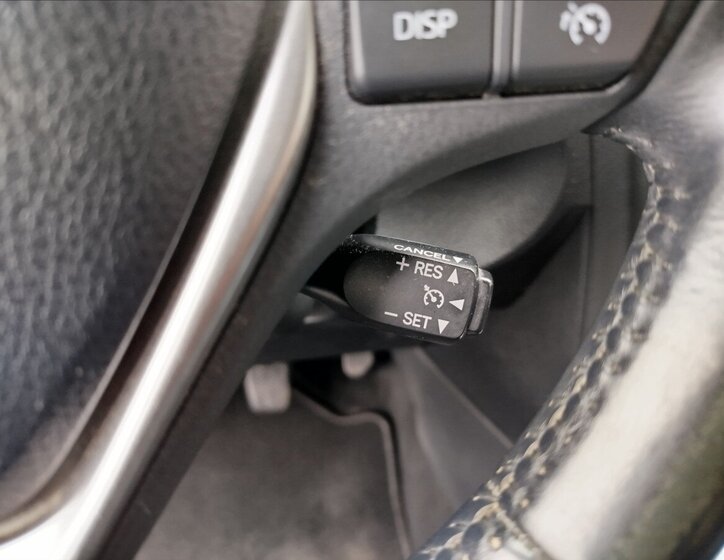 Toyota Auris Kombi 2,0 l 91 kw