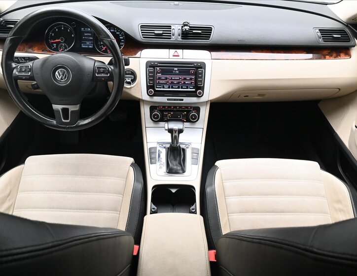 Volkswagen Passat CC Sedan 2,0 l 147 kw