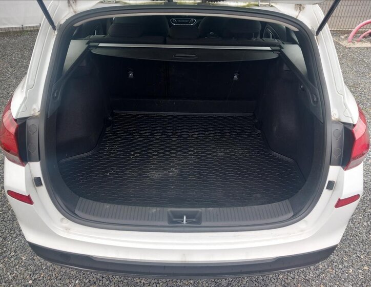 Hyundai i30 Kombi 998,0 88 kw