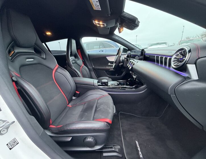 Mercedes-Benz CLA Kombi 2,0 l 310 kw