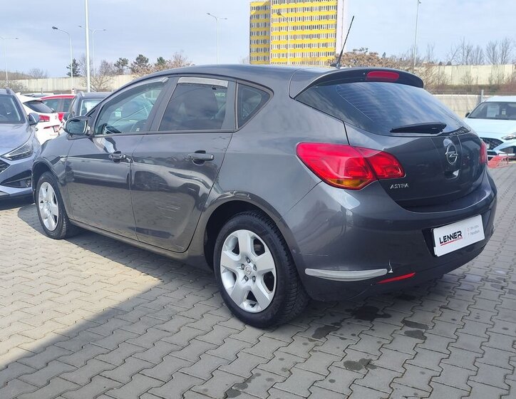 Opel Astra Hatchback 1,4 l 74 kw