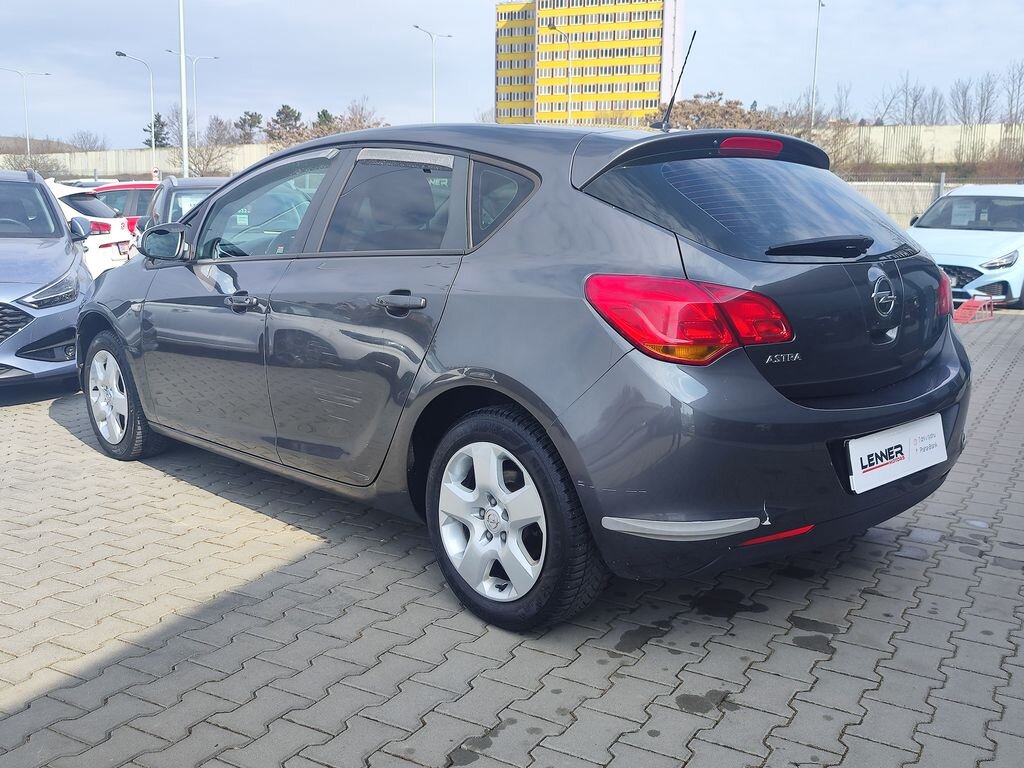 Opel Astra Hatchback 1,4 l 74 kw