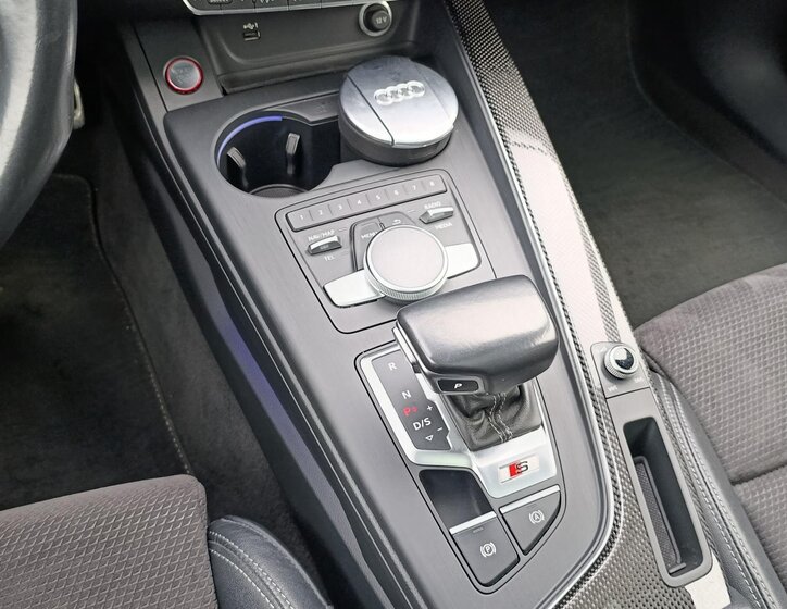 Audi S4 Kombi 3,0 l 260 kw