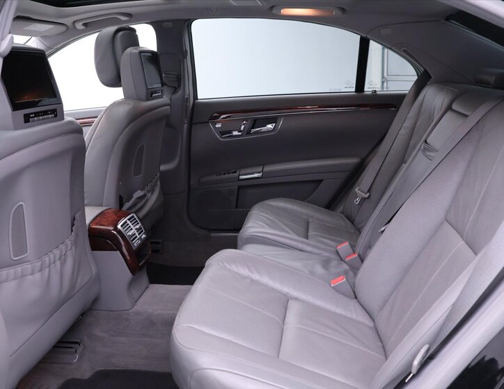 Mercedes-Benz Třídy S 15