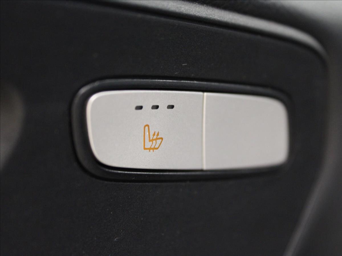 Mercedes-Benz Třídy V Kombi 2,1 l 120 kw