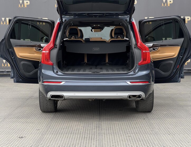 Volvo XC90 SUV / Terénní 2,0 l 173 kw