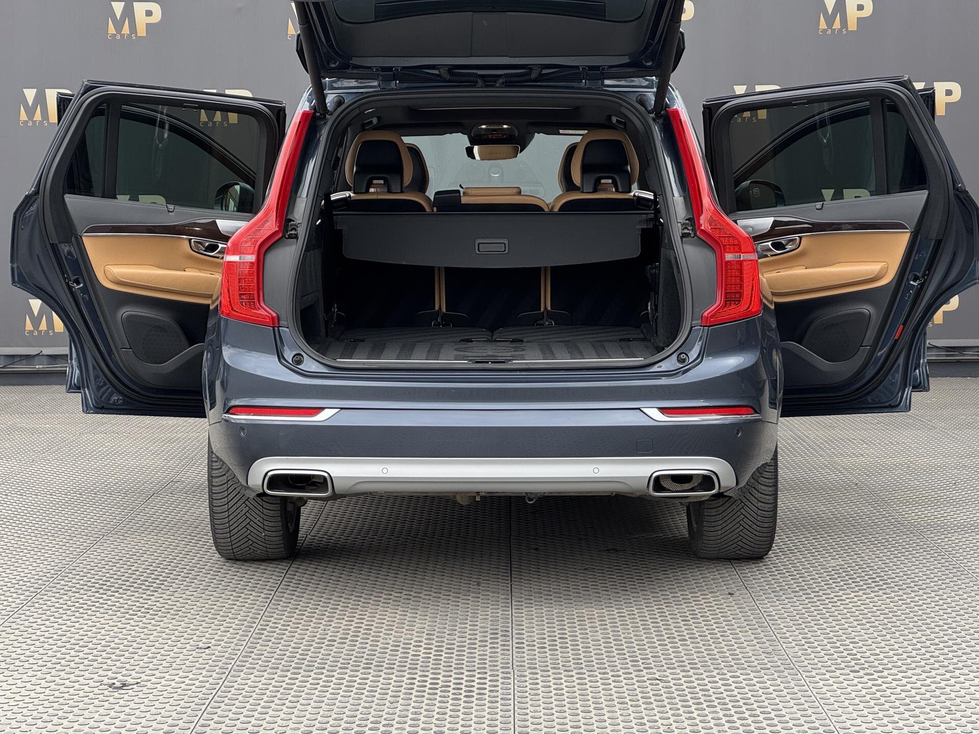 Volvo XC90 SUV / Terénní 2,0 l 173 kw