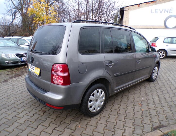 Volkswagen Touran 5