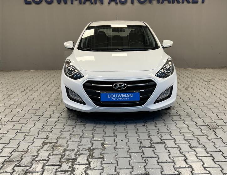 Hyundai i30 4