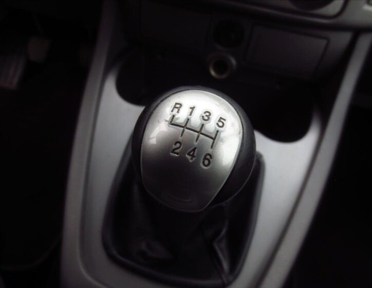 SsangYong Rodius VAN-Minibus 2,0 l 114 kw