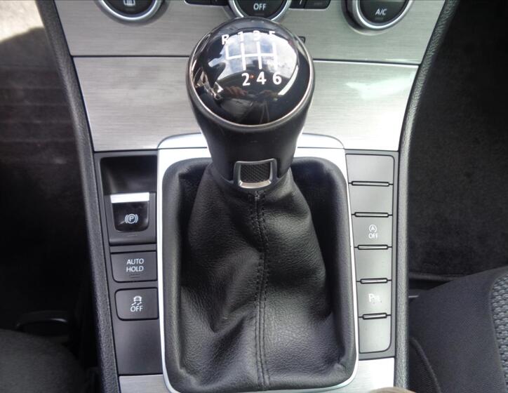 Volkswagen Passat 12