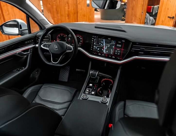 Volkswagen Touareg SUV 3,0 l 210 kw