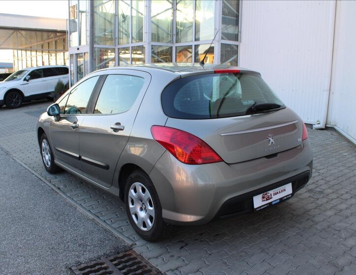 Peugeot 308 Hatchback 1,4 l 72 kw