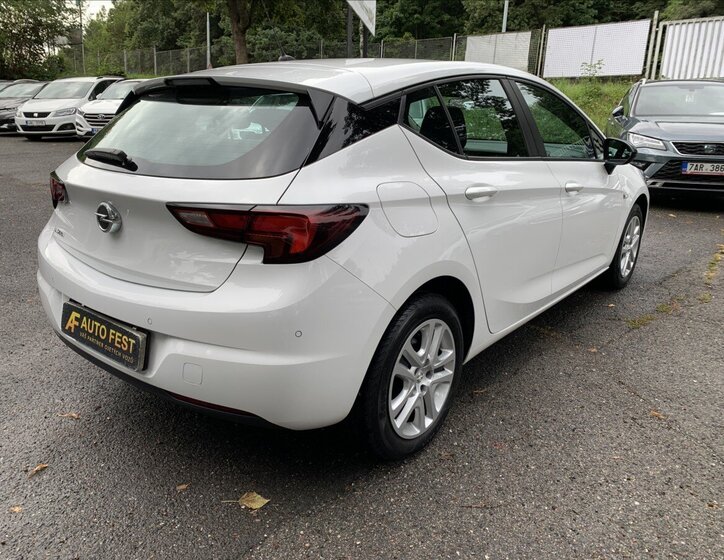 Opel Astra Hatchback 1,5 l 77 kw