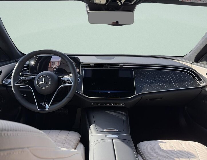 Mercedes-Benz Třídy E Sedan / Limuzína 2,0 l 145 kw