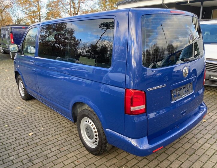 Volkswagen Caravelle 8