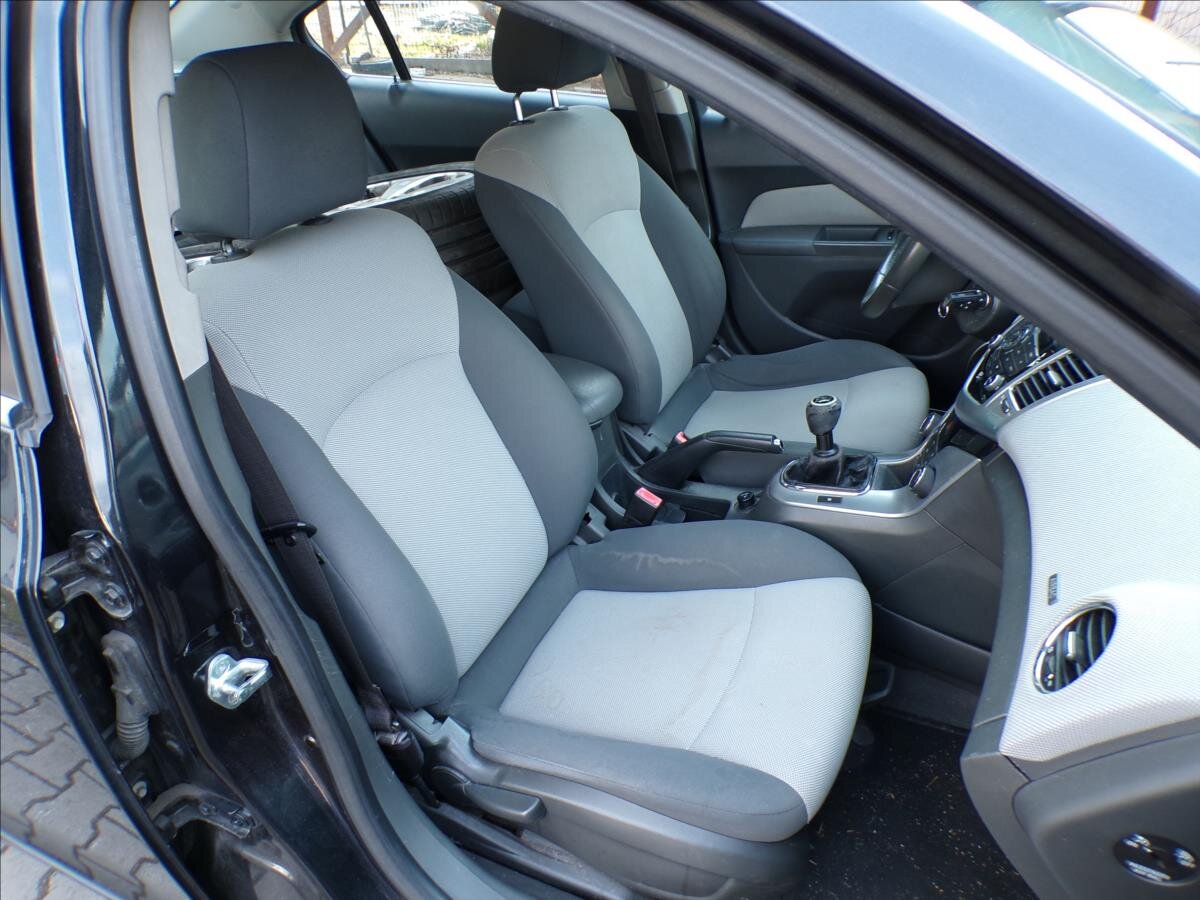 Chevrolet Cruze Sedan / Limuzína 2,0 l 110 kw