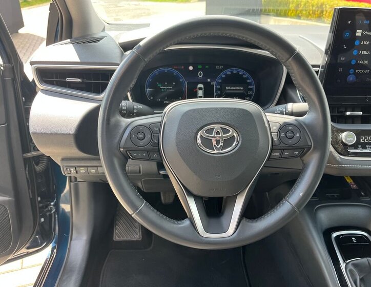 Toyota Corolla Sedan / Limuzína 1,5 l 92 kw