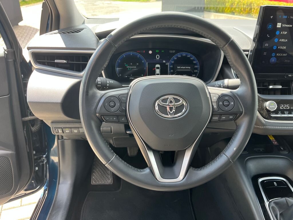 Toyota Corolla Sedan / Limuzína 1,5 l 92 kw