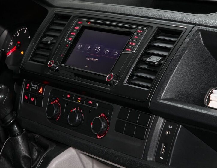 Volkswagen Transporter Skříň 2,0 l 110 kw