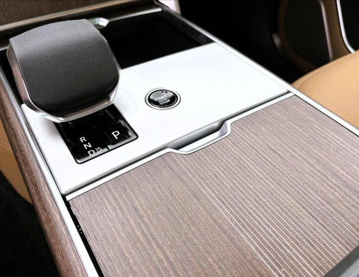 Land Rover Range Rover SUV 3,0 l 404 kw