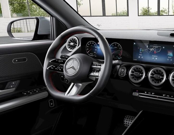 Mercedes-Benz GLA SUV / Terénní 1,3 l 110 kw